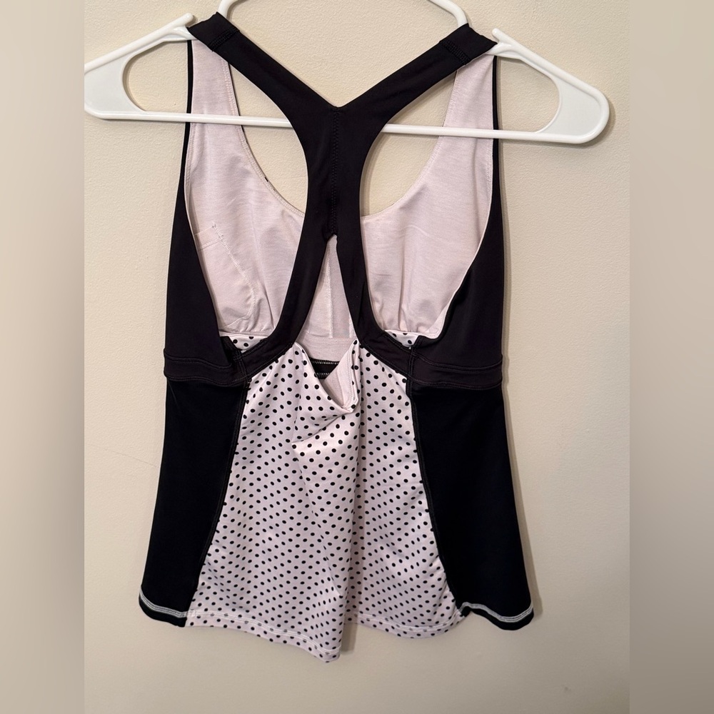 Lululemon Track And Train Tank Size 4 Black/White Polkadots W/ Removable Pads - Picture 2 of 3